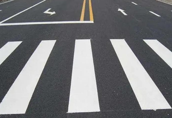 雙組分道路標(biāo)線涂料和熱熔型道路標(biāo)線涂料哪個成本更高？